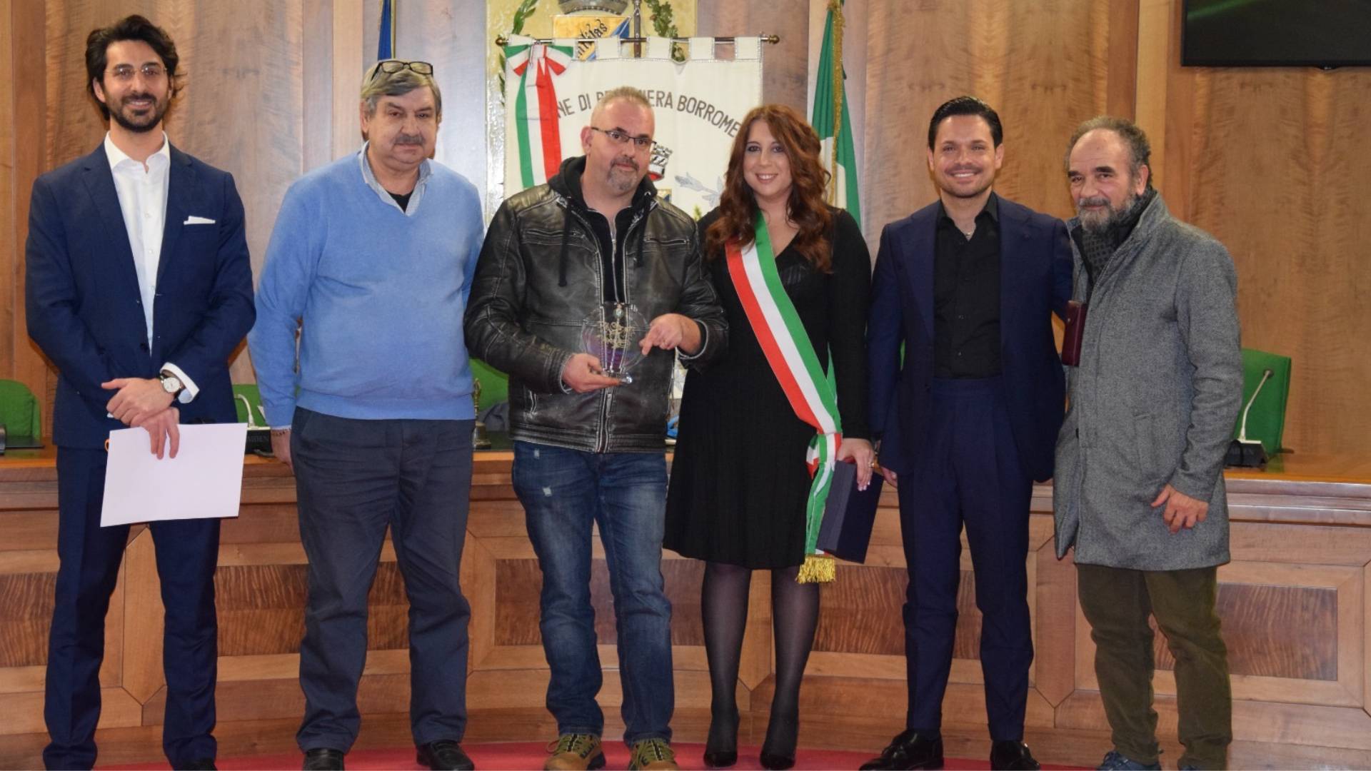 Angelino Gentile il fotografo ufficiale della città di Peschiera Borromeo riceve il Premio Basilisco d’Oro