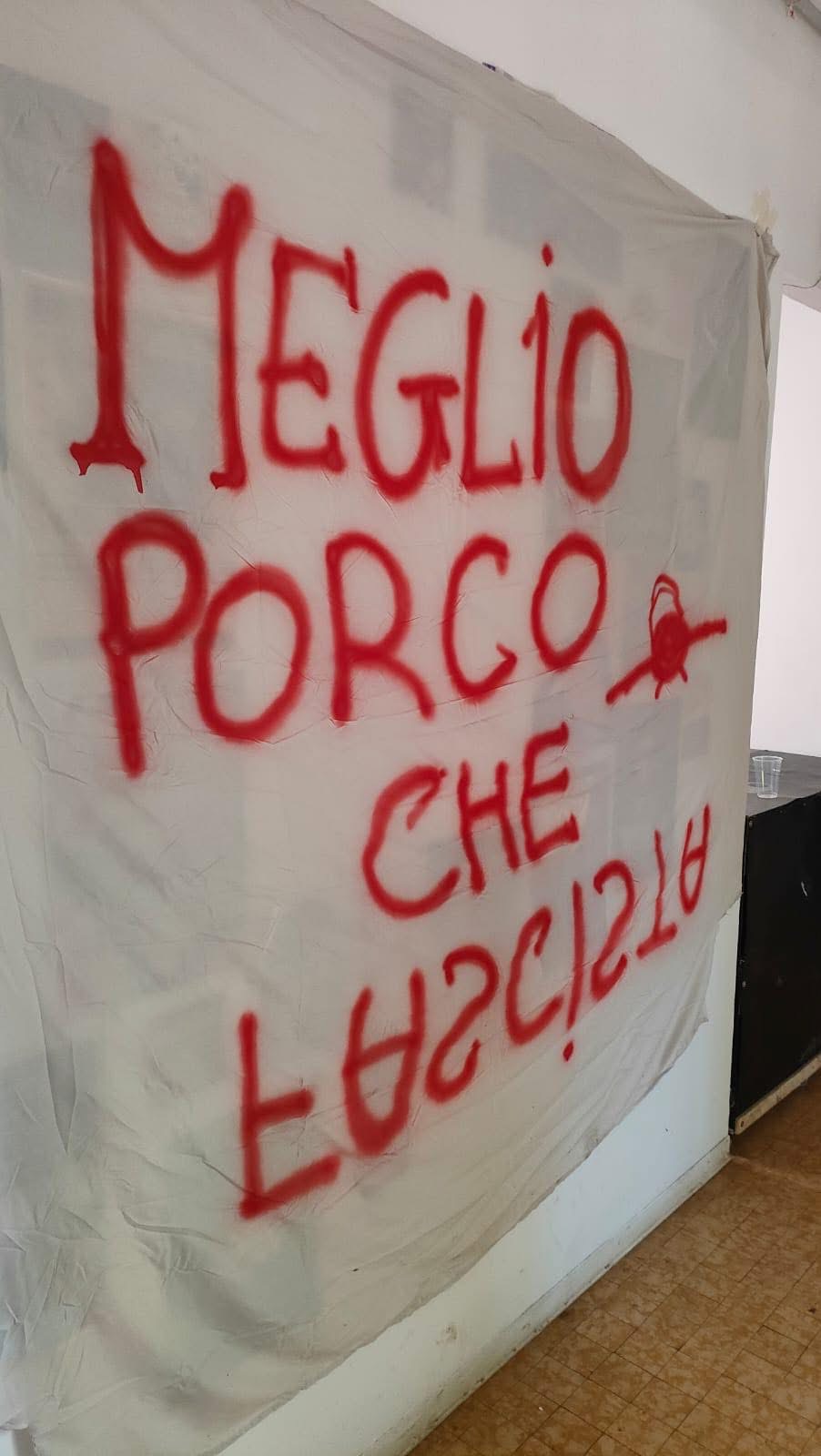 MEGLIO PORCO CHE FASCITA